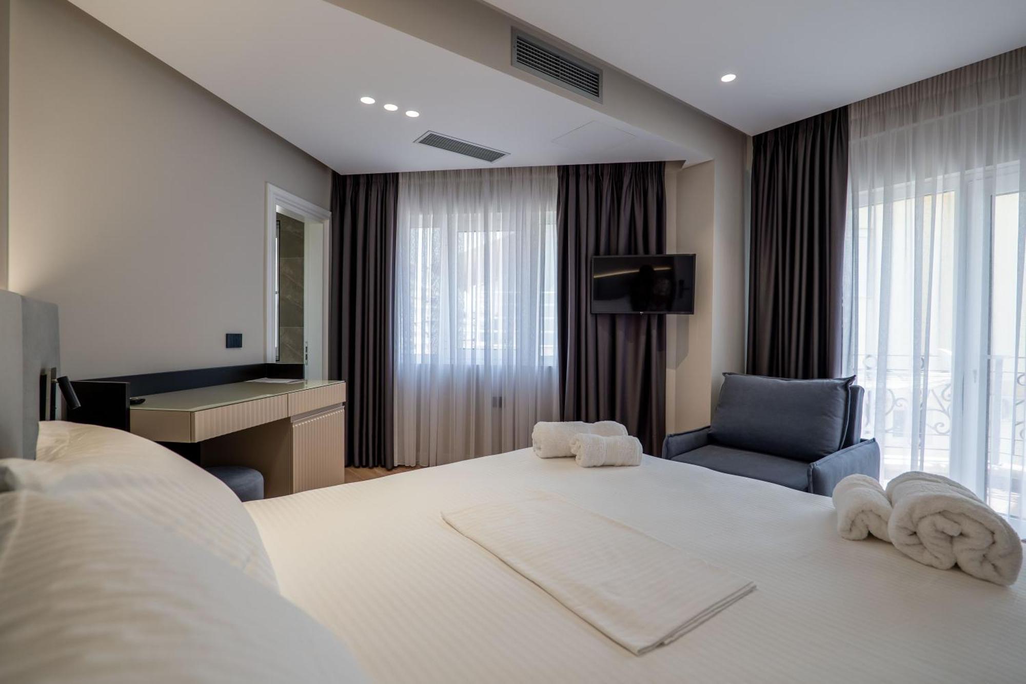 Ami Mar Hotel Saranda Dış mekan fotoğraf
