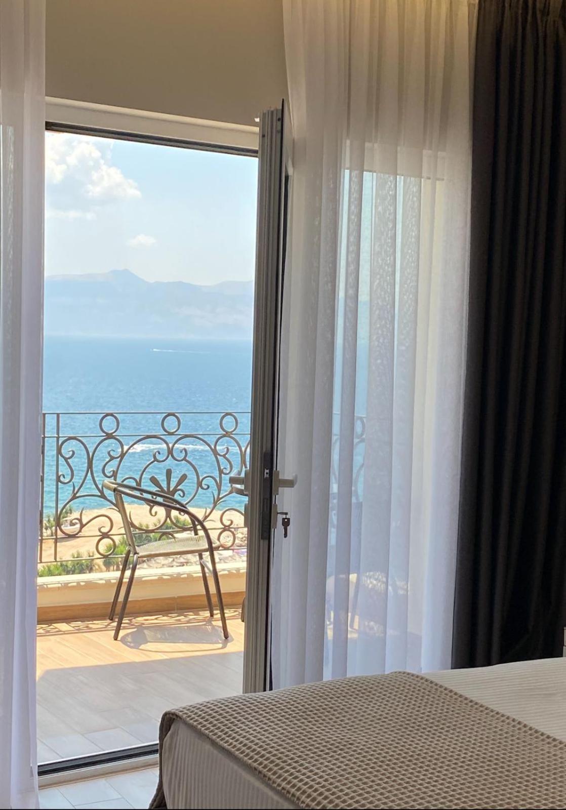 Ami Mar Hotel Saranda Dış mekan fotoğraf
