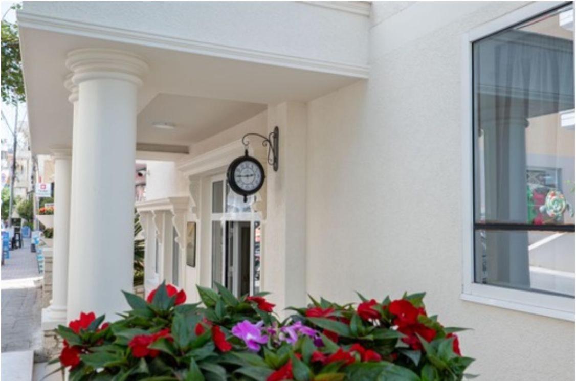 Ami Mar Hotel Saranda Dış mekan fotoğraf